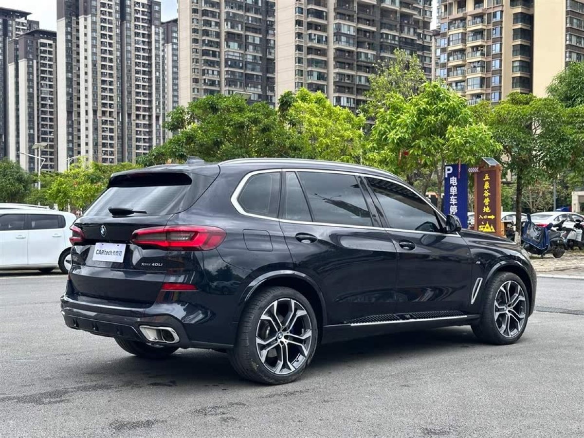 寶馬 寶馬X5  2022款 改款 xDrive 40Li 尊享型M運(yùn)動(dòng)套裝圖片