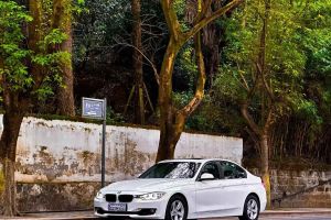 寶馬3系 寶馬 328i xDrive 2.0T 運動設(shè)計套裝