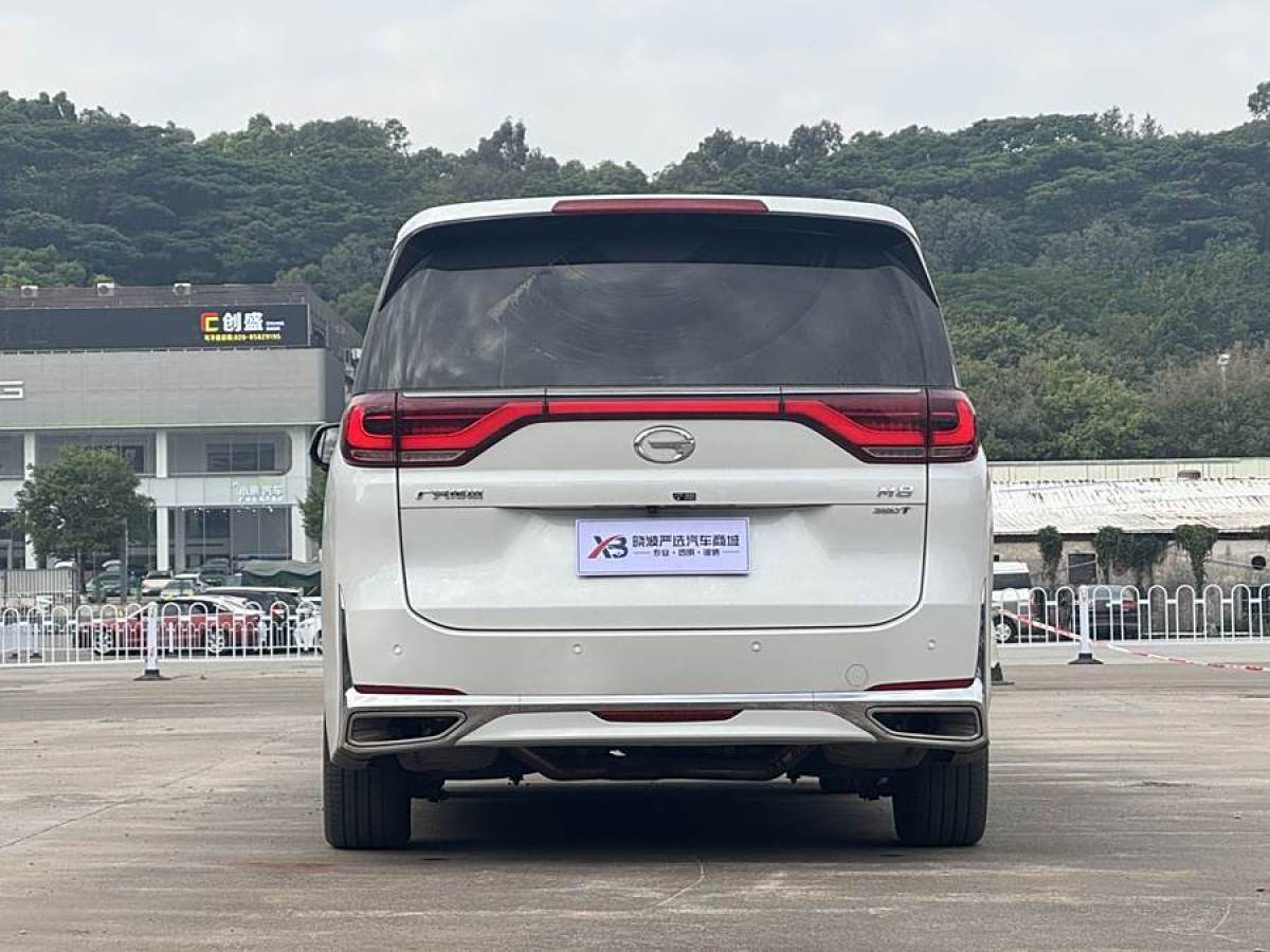 廣汽傳祺 M8  2021款 領(lǐng)秀系列 390T 至尊版圖片