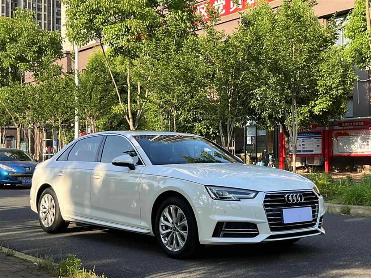 奧迪 奧迪A4L  2019款 40 TFSI 進(jìn)取型 國VI圖片