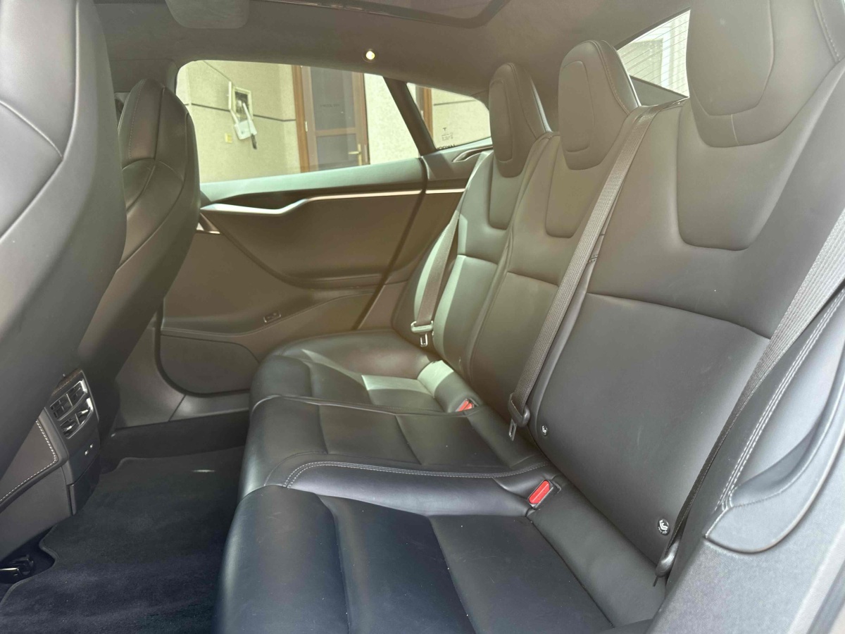 特斯拉 Model S  2017款 Model S 100D 長(zhǎng)續(xù)航版圖片