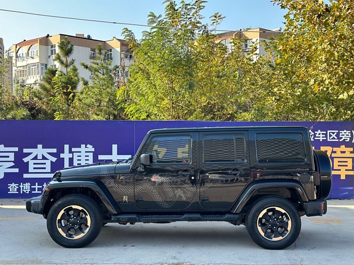 Jeep 牧馬人  2014款 3.6L 龍騰典藏版圖片