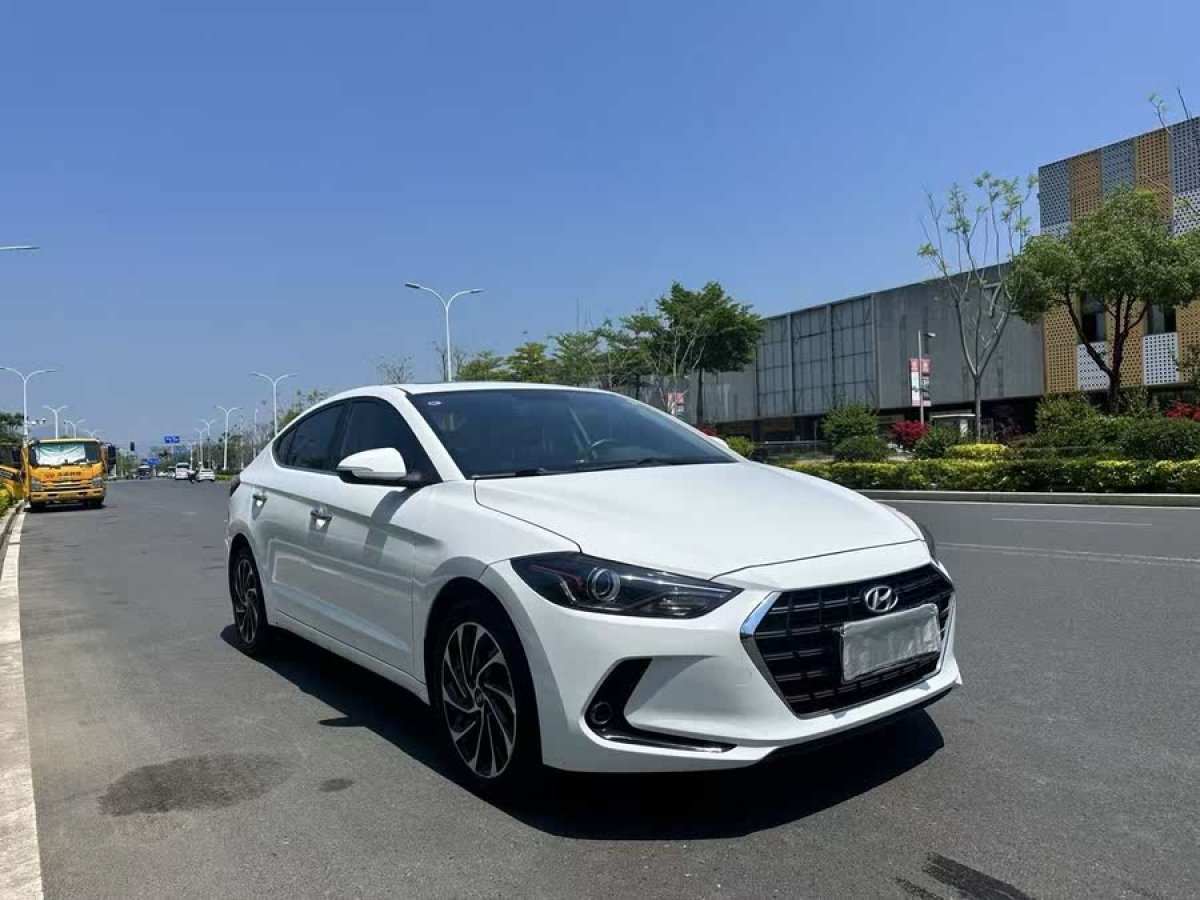 現(xiàn)代 領(lǐng)動  2019款 1.5L CVT智炫?精英型圖片