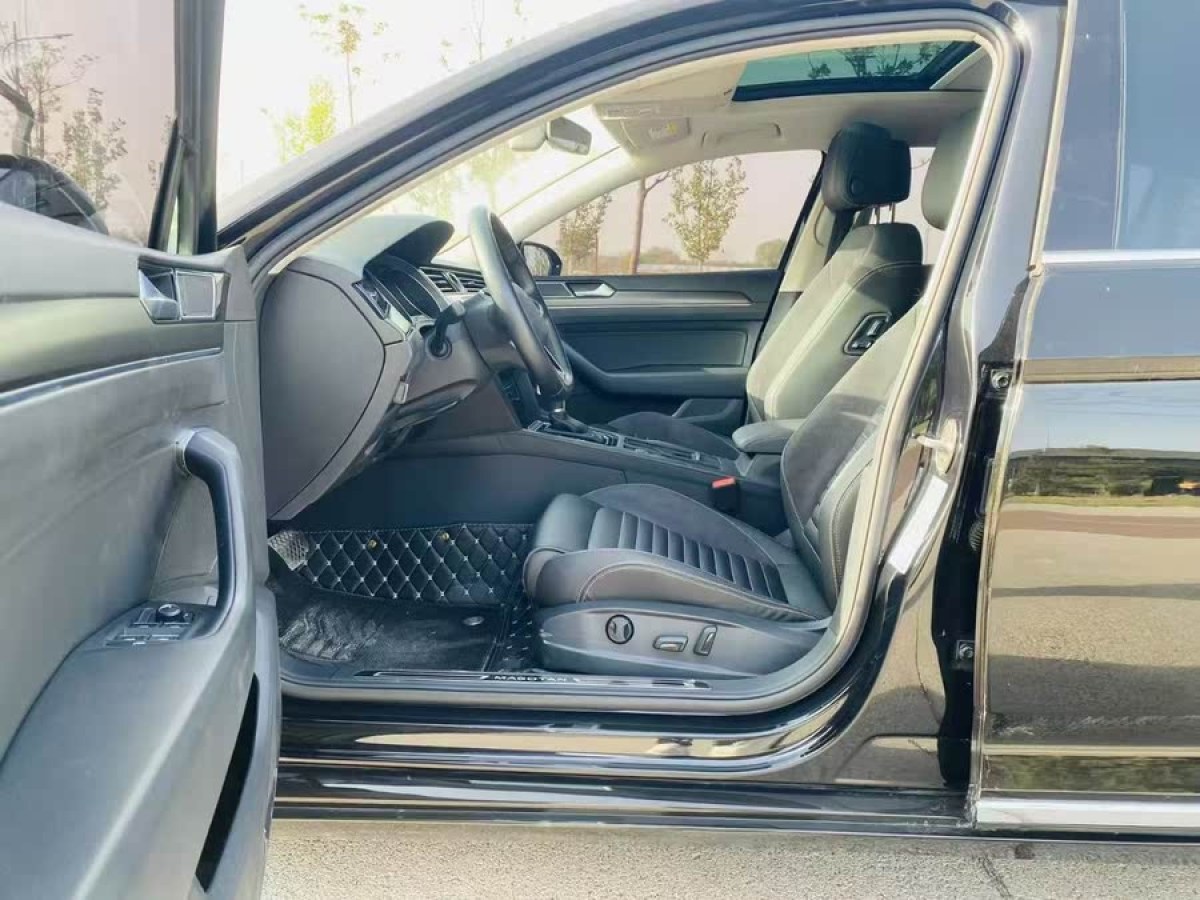 大眾 邁騰  2020款 330TSI DSG 領(lǐng)先型圖片