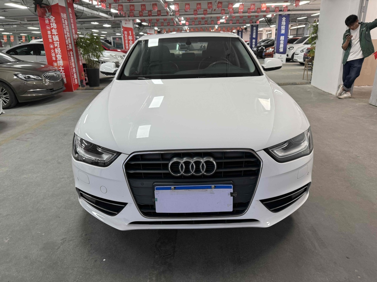 奧迪 奧迪A4L  2015款 35 TFSI 自動標(biāo)準(zhǔn)型圖片