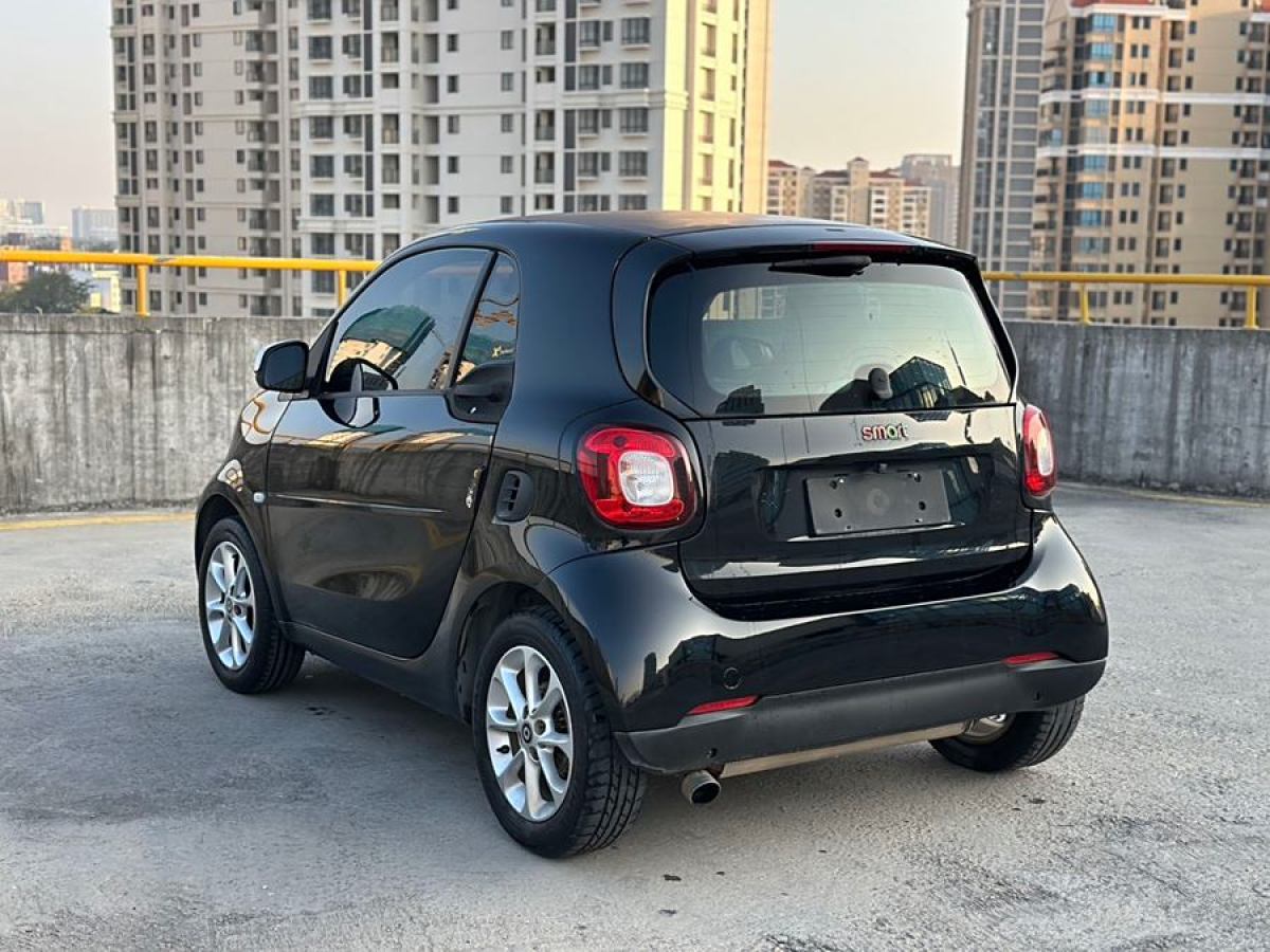 smart fortwo  2015款 1.0L 52千瓦硬頂靈動(dòng)版圖片