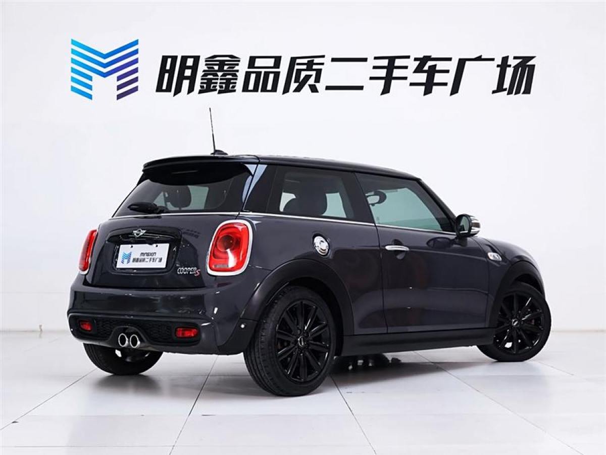 MINI CLUBMAN  2017款 2.0T COOPER S 賽車控圖片