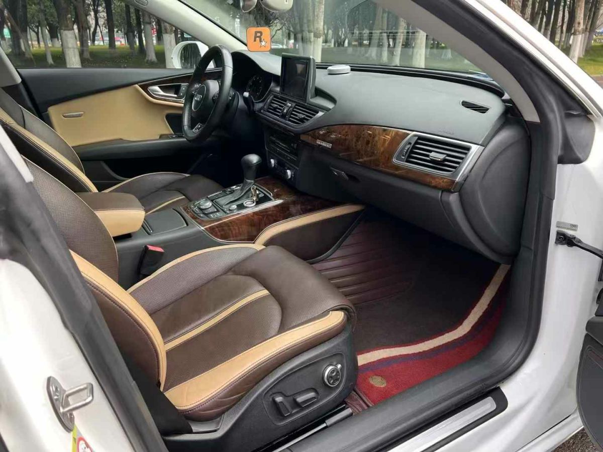 奧迪 奧迪Q7  2015款 Q7 3.0 TDI Premium 美規(guī)版圖片