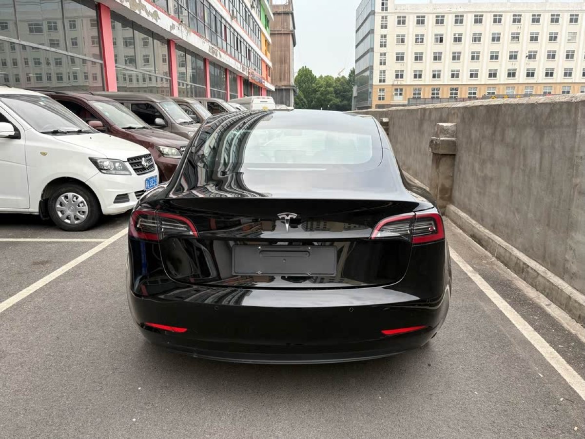 特斯拉 Model 3  2022款 后輪驅(qū)動版圖片