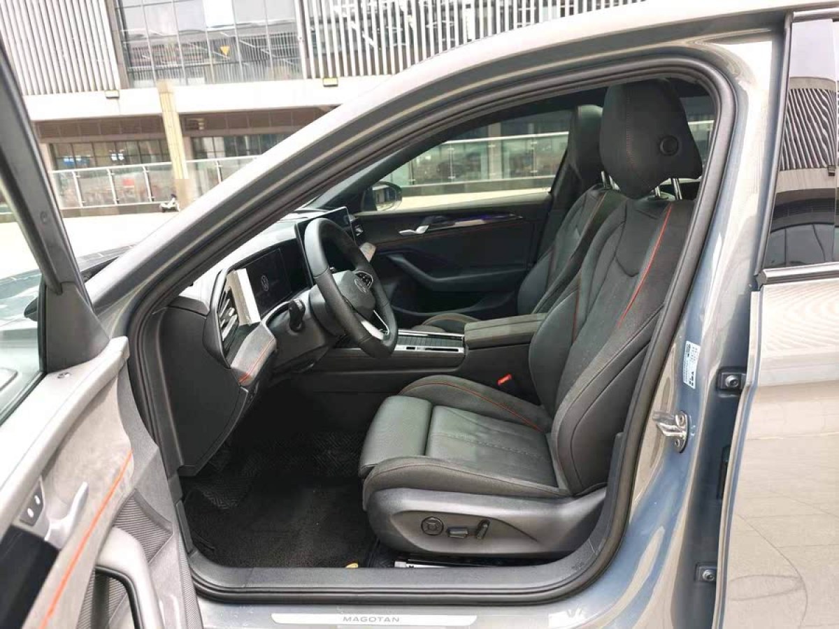 大眾 邁騰  2024款 380TSI DSG尊貴版大邁包圖片