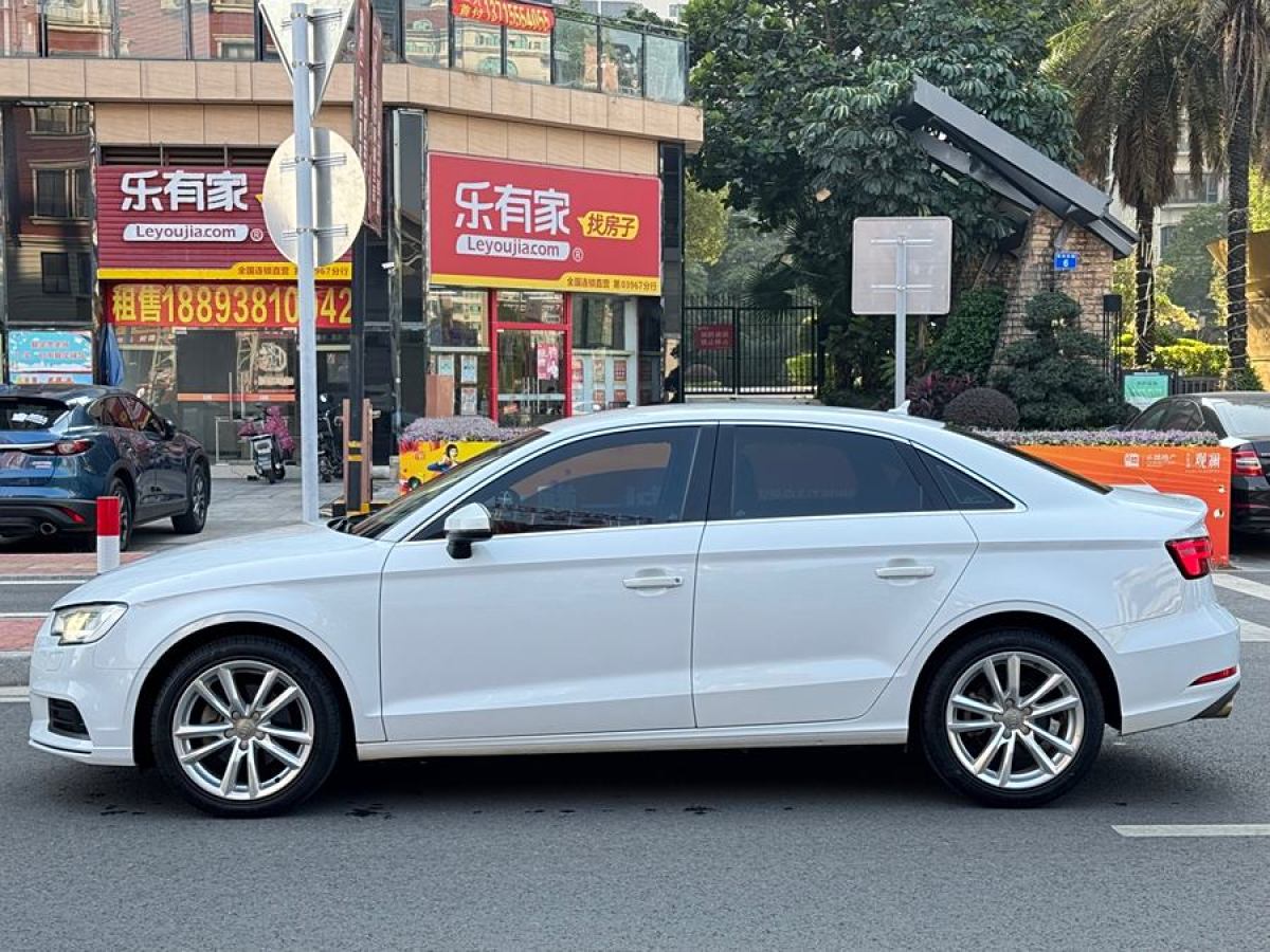 奧迪 奧迪A3  2018款 30周年年型 Limousine 35 TFSI 進(jìn)取型圖片