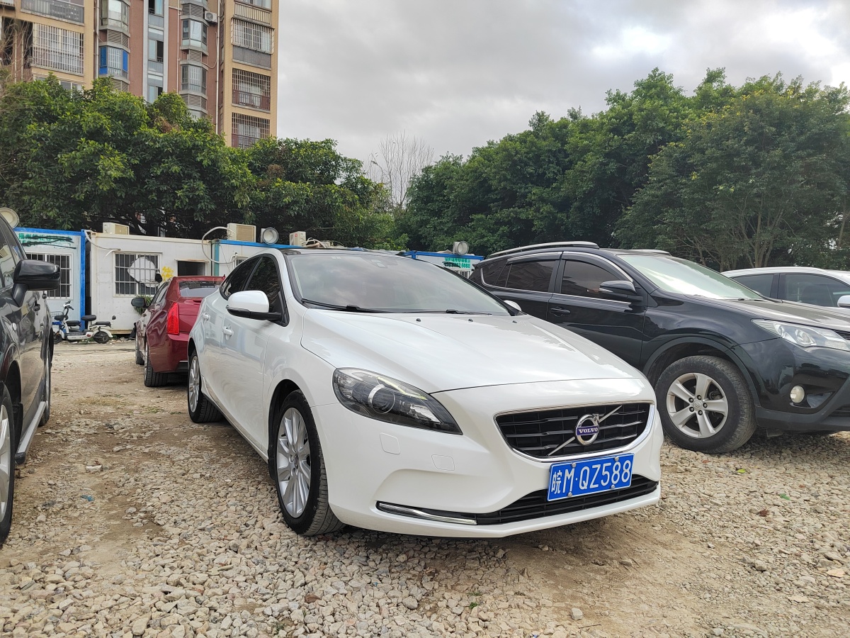 沃爾沃 V40  2016款 T3 智尚版圖片