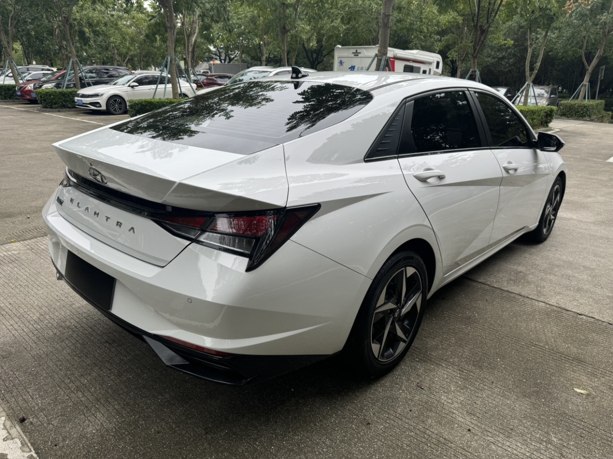 現(xiàn)代 伊蘭特  2022款 1.5L CVT LUX尊貴版圖片