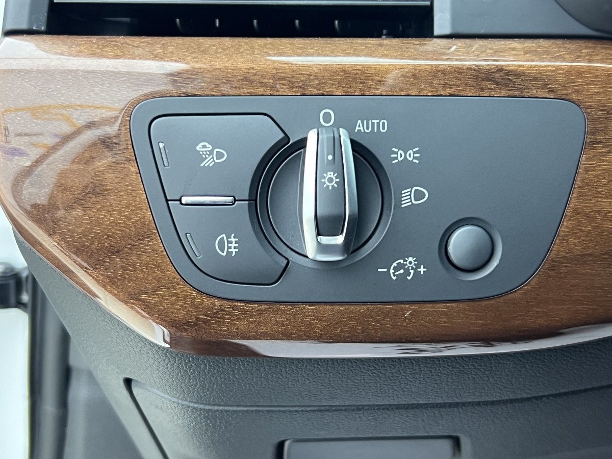 奧迪 奧迪A4L  2020款 40 TFSI 豪華致雅型圖片