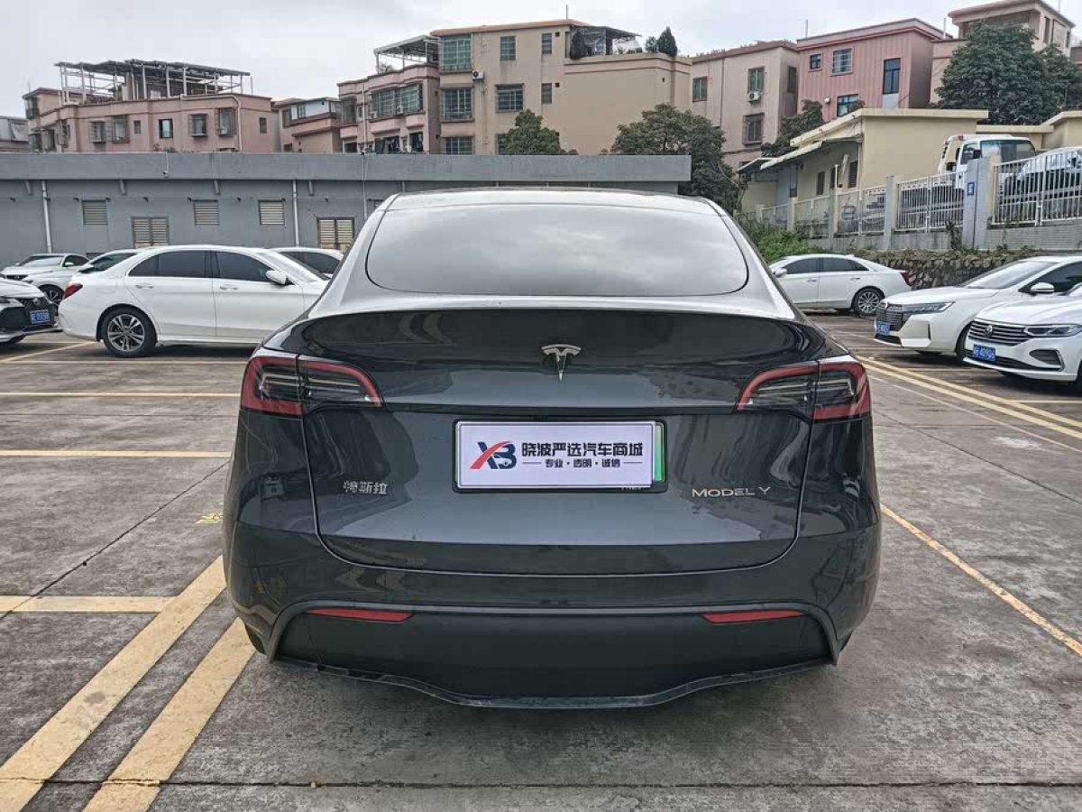 特斯拉 Model Y  2024款 后輪驅(qū)動(dòng)版圖片