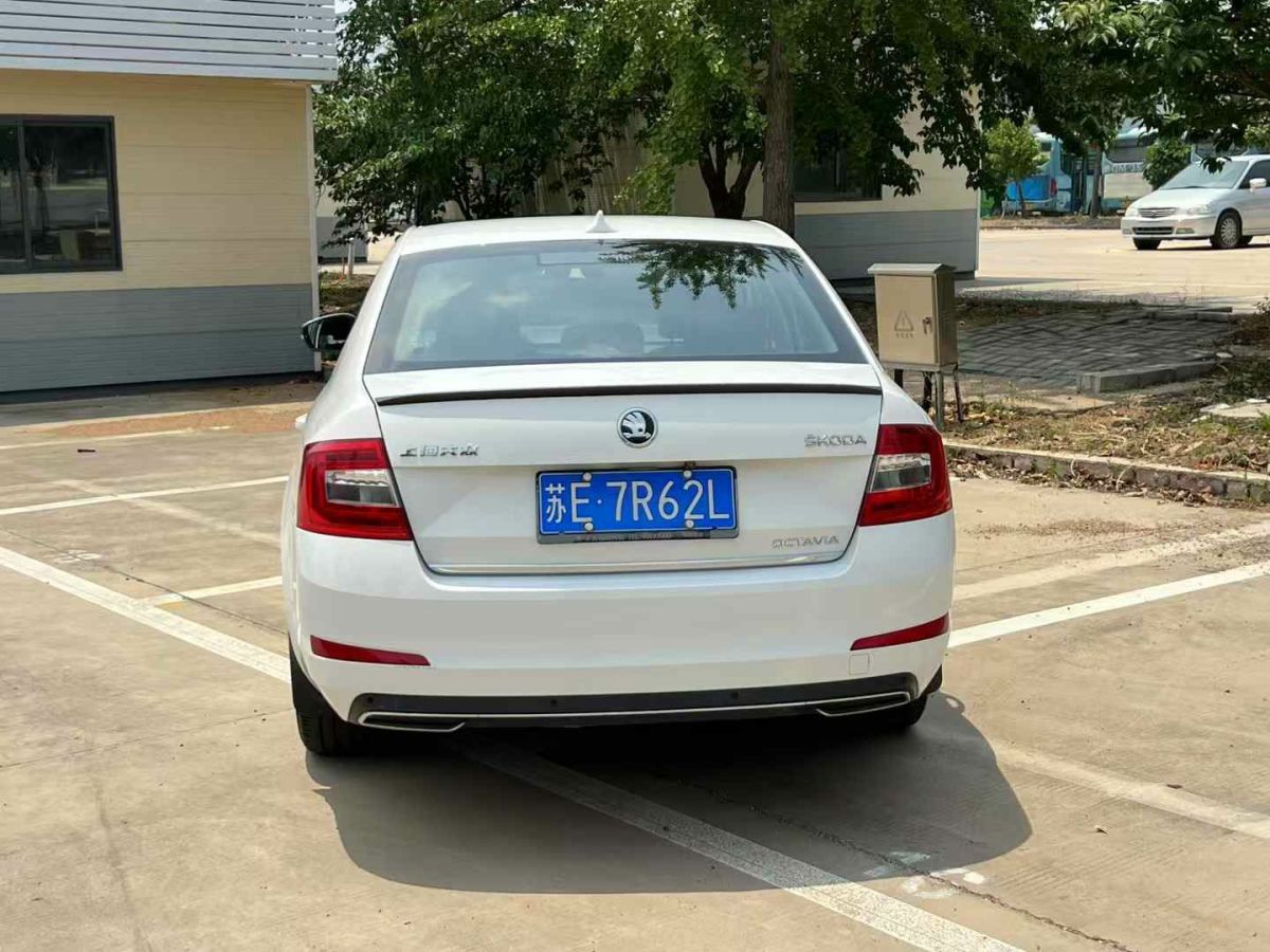 斯柯達(dá) 明銳  2016款 1.6L 手動(dòng)前行版圖片