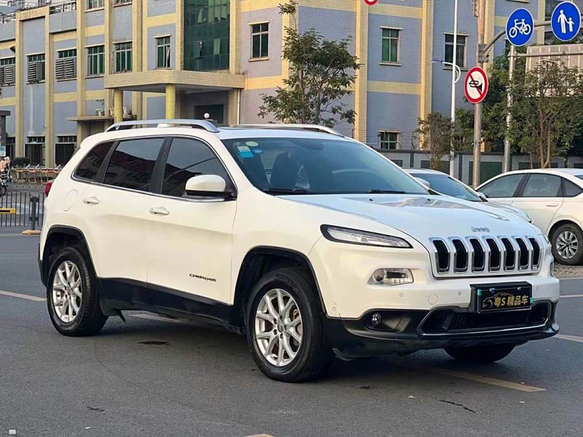 Jeep 自由光  2016款 2.0L 領(lǐng)先版圖片