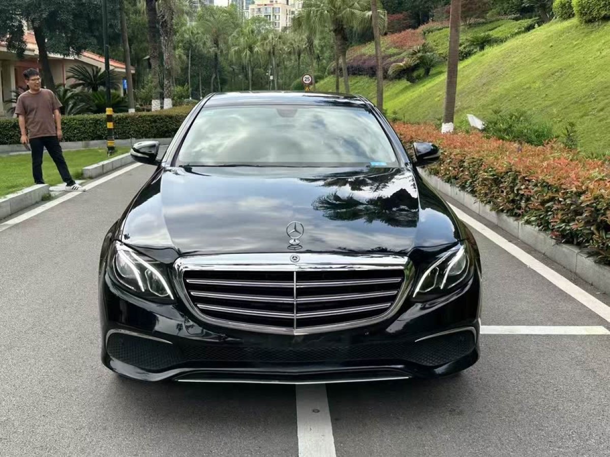 奔馳 奔馳E級(jí)  2022款 改款 E 260 L圖片