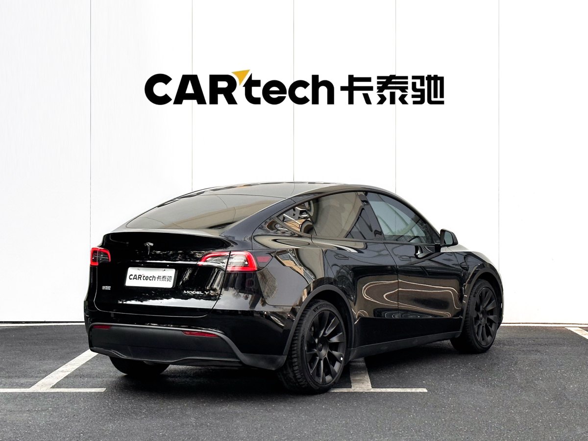 特斯拉 Model 3  2021款 改款 標(biāo)準(zhǔn)續(xù)航后驅(qū)升級(jí)版圖片