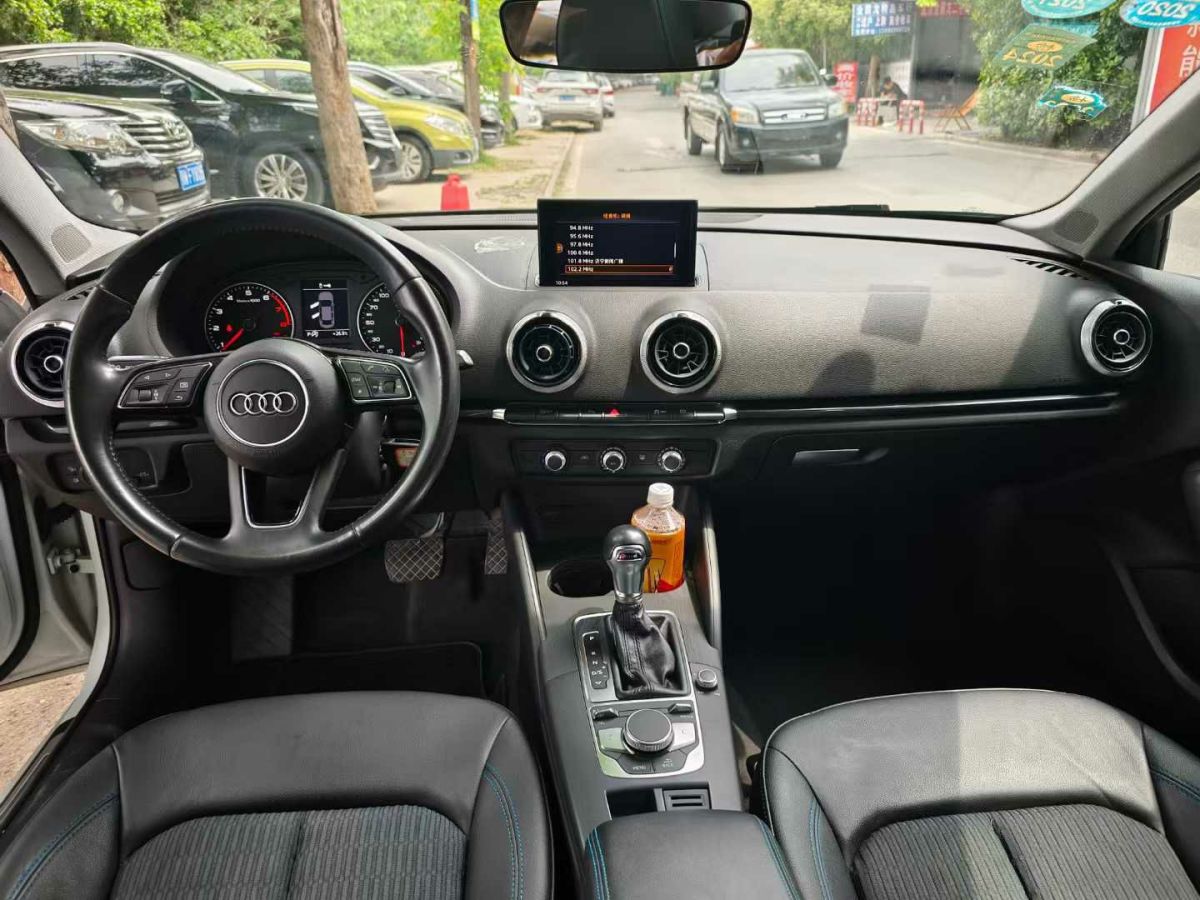 奧迪 奧迪A3  2018款 A3 1.4T 35TFSI Limousine時(shí)尚型圖片