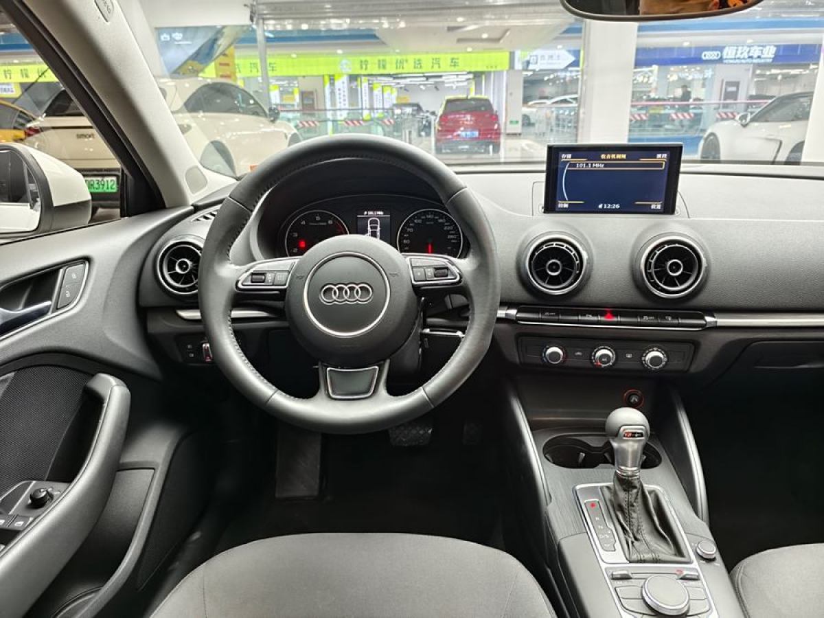 奧迪 奧迪A3  2014款 Sportback 35 TFSI 自動(dòng)時(shí)尚型圖片