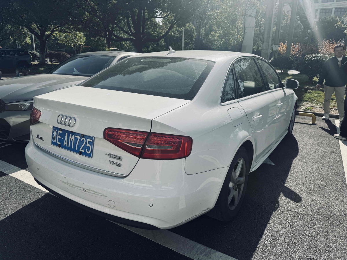 奧迪 奧迪A4L  2013款 30 TFSI 自動舒適型圖片