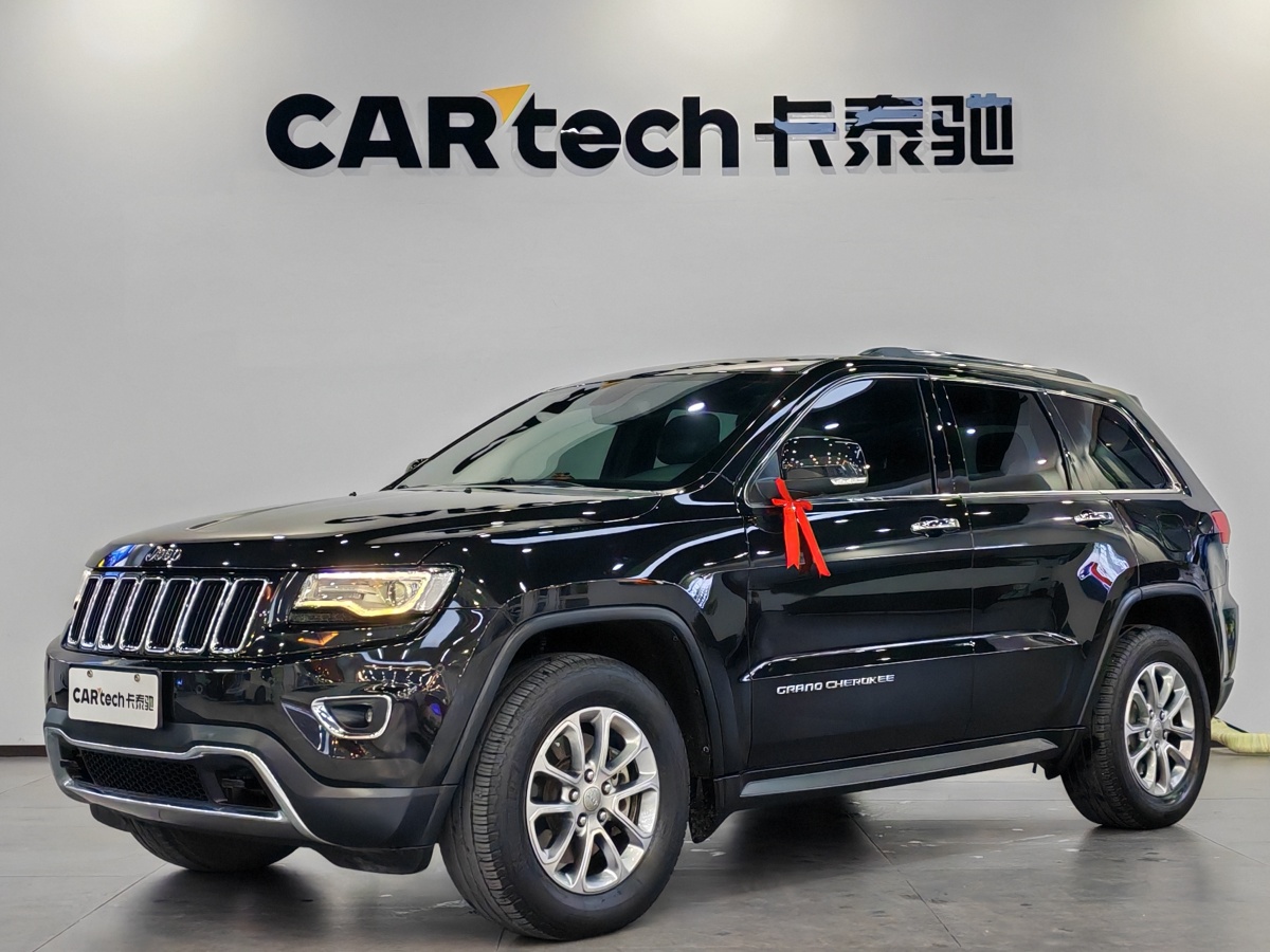 Jeep 大切諾基  2014款 3.6L 精英導(dǎo)航版圖片