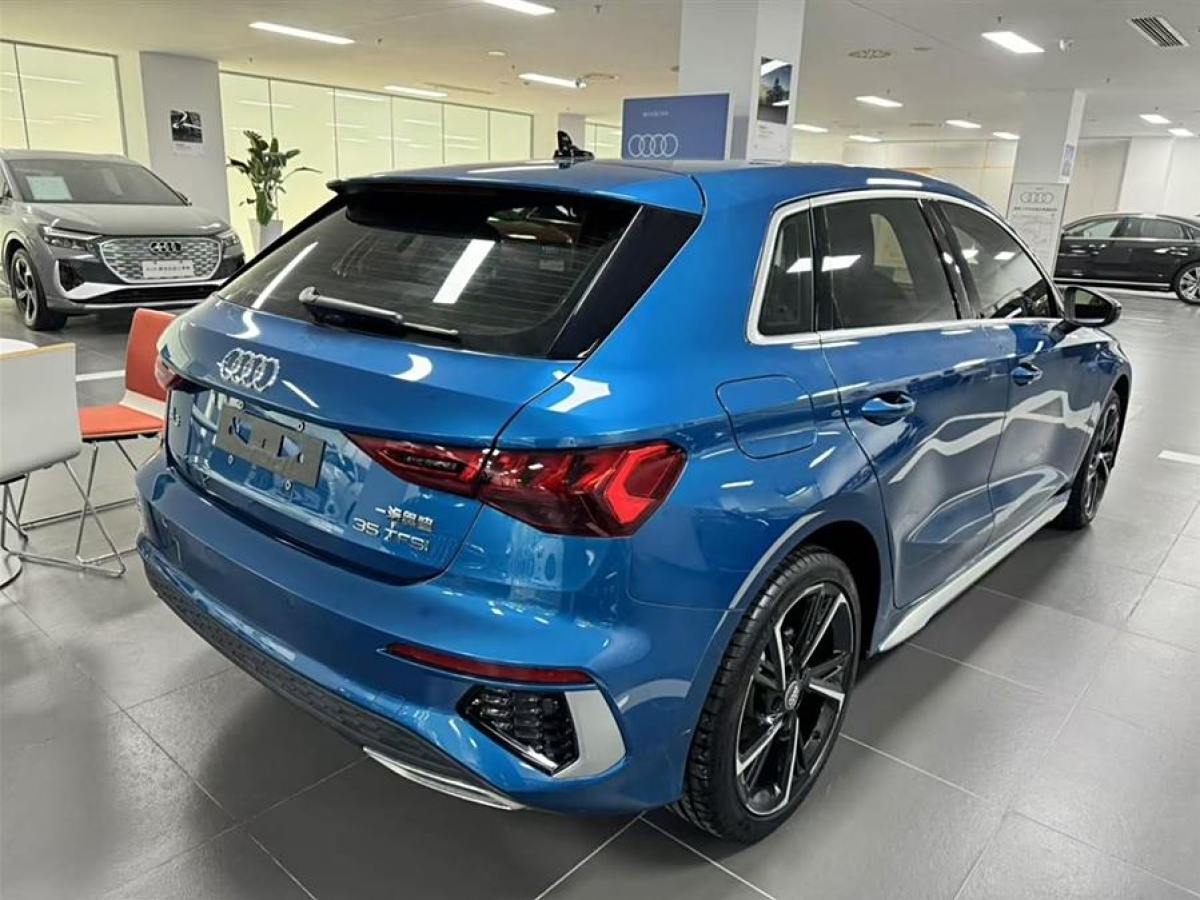 奧迪 奧迪A3  2021款 Sportback 35 TFSI 時(shí)尚運(yùn)動(dòng)型圖片