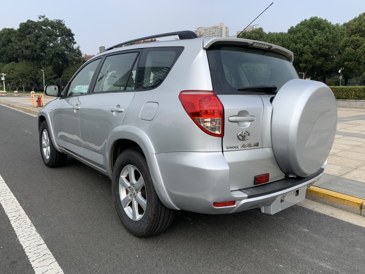 豐田 RAV4  2006款 2.4 豪華型圖片