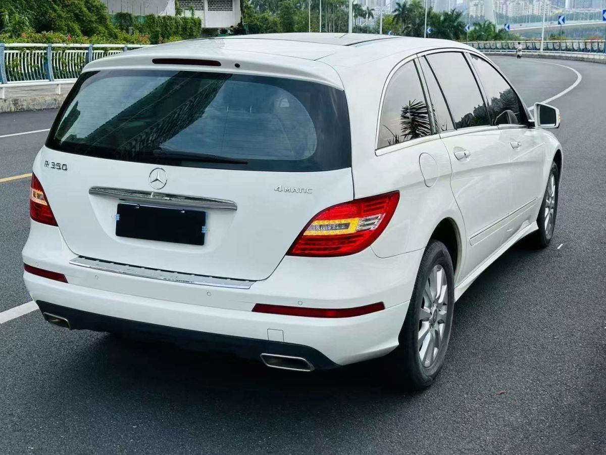 奔馳 奔馳R級(jí)  2014款 R 320 4MATIC 豪華型圖片