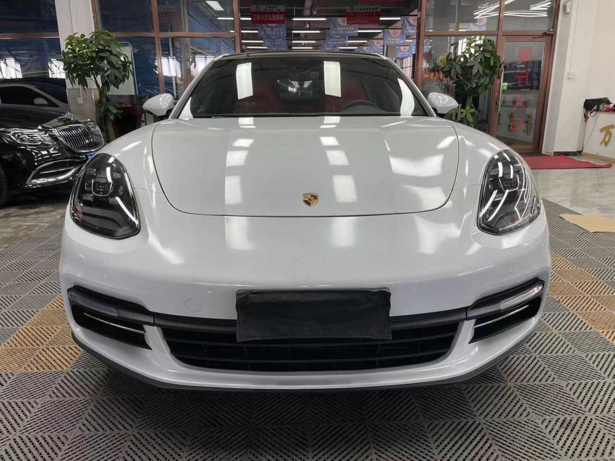 2019年1月保時(shí)捷 Panamera  2017款 Panamera 行政加長(zhǎng)版 3.0T