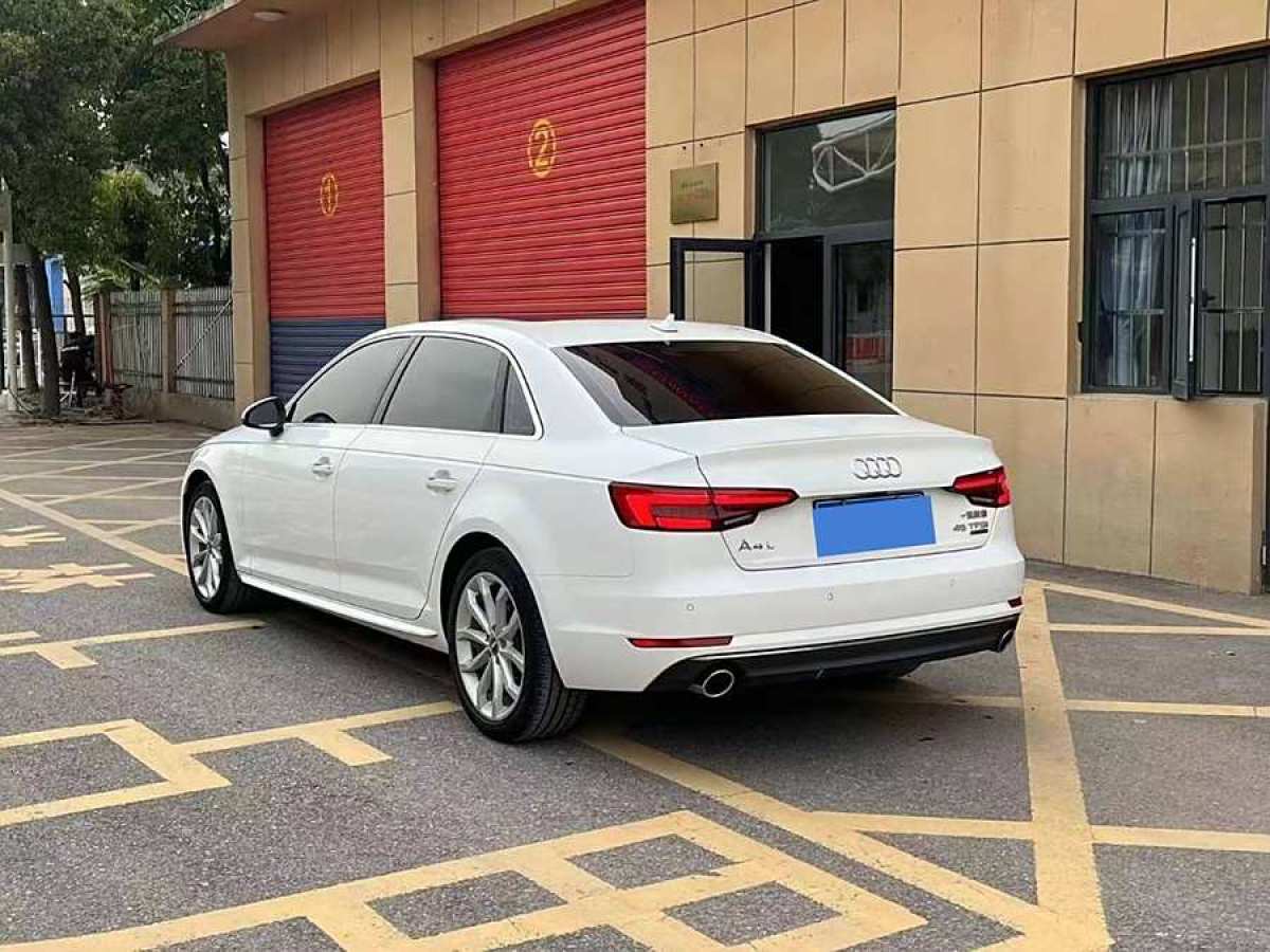 奧迪 奧迪A4L  2018款 30周年年型 45 TFSI quattro 個性運動版圖片