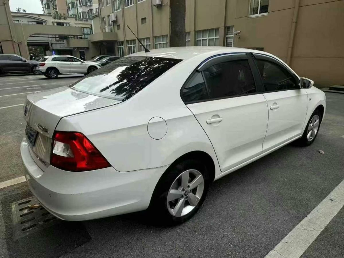 斯柯達(dá) 昕動(dòng)  2014款 1.6L 自動(dòng)致享版圖片