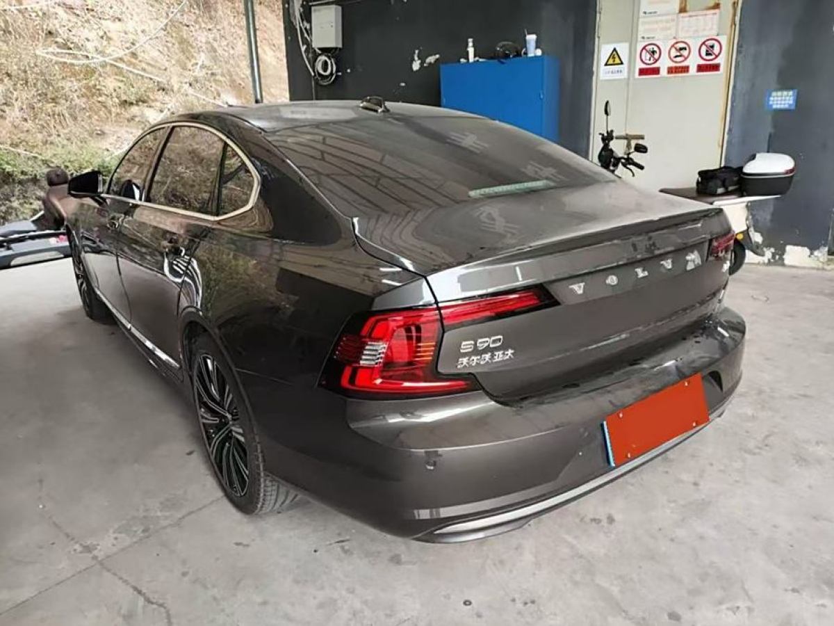 沃爾沃 S90  2022款 B5 智遠(yuǎn)豪華版圖片