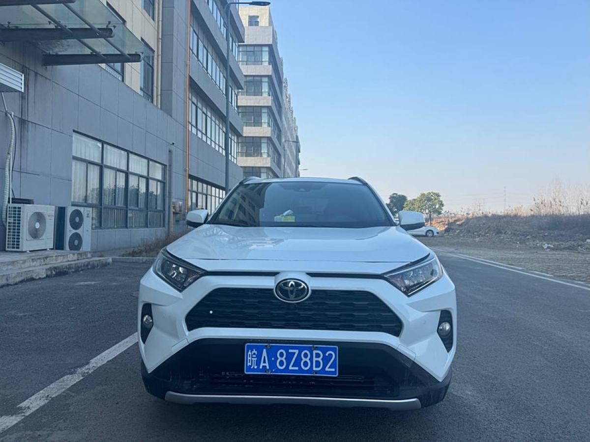 豐田 RAV4榮放  2022款 2.0L CVT兩驅(qū)風尚Plus版圖片