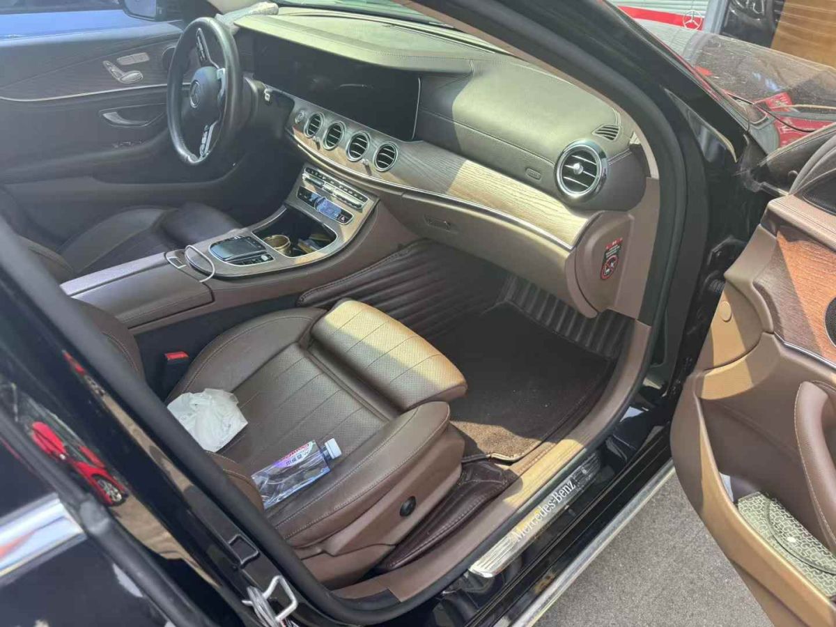 奔馳 奔馳E級  2020款 E 300 L 豪華型圖片