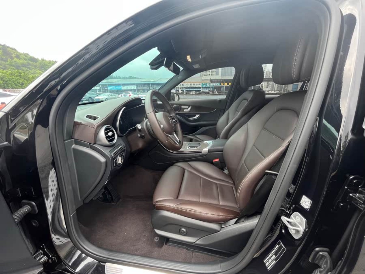 奔馳 奔馳GLC  2025款 改款 GLC 260 L 4MATIC 豪華型圖片