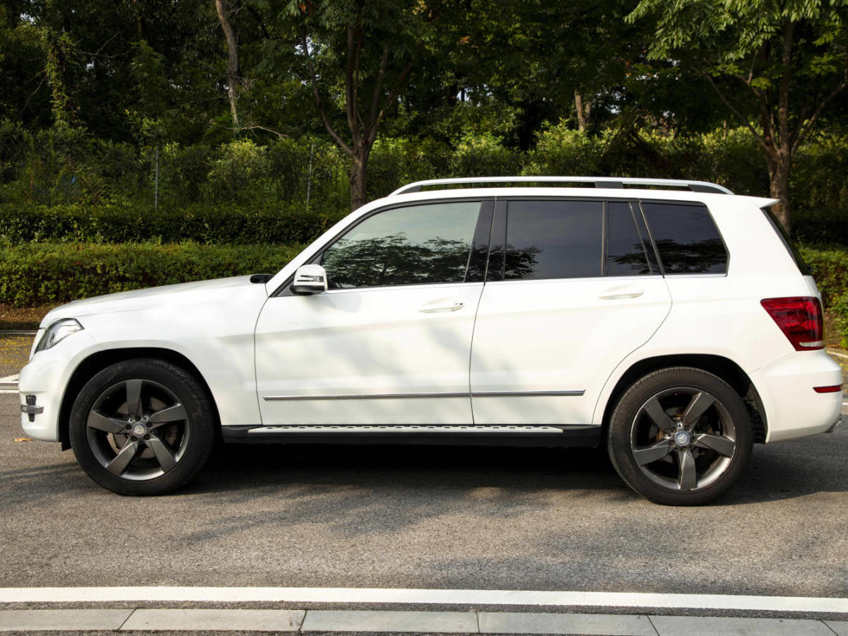 2015年1月奔驰 奔驰GLK级  2013款 GLK 300 4MATIC 动感天窗型