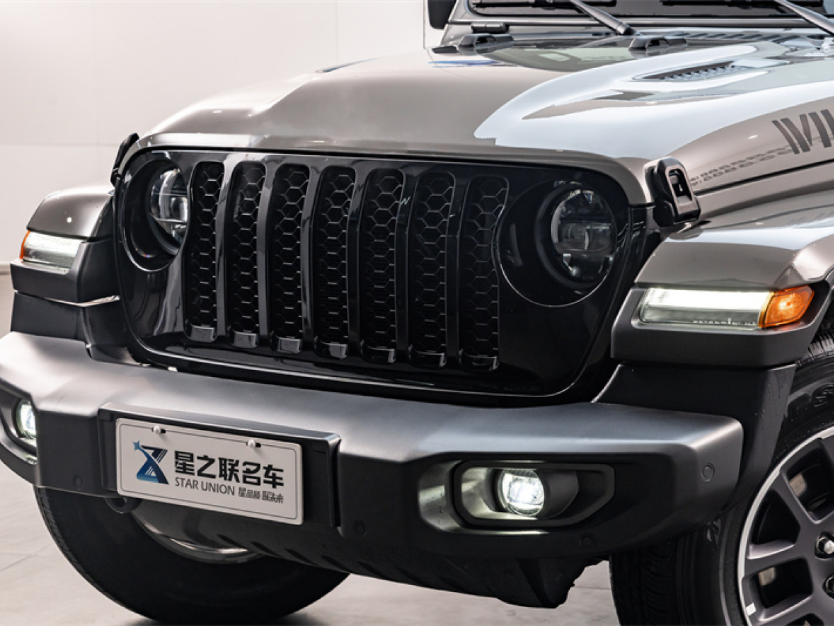 2024年8月Jeep 角斗士  2023款 3.6L Overland