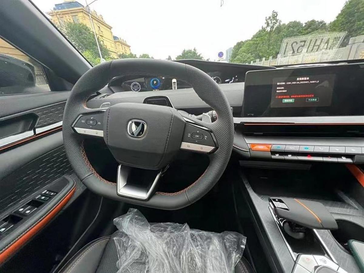 長安 長安UNI-V  2022款 1.5T 運動版圖片