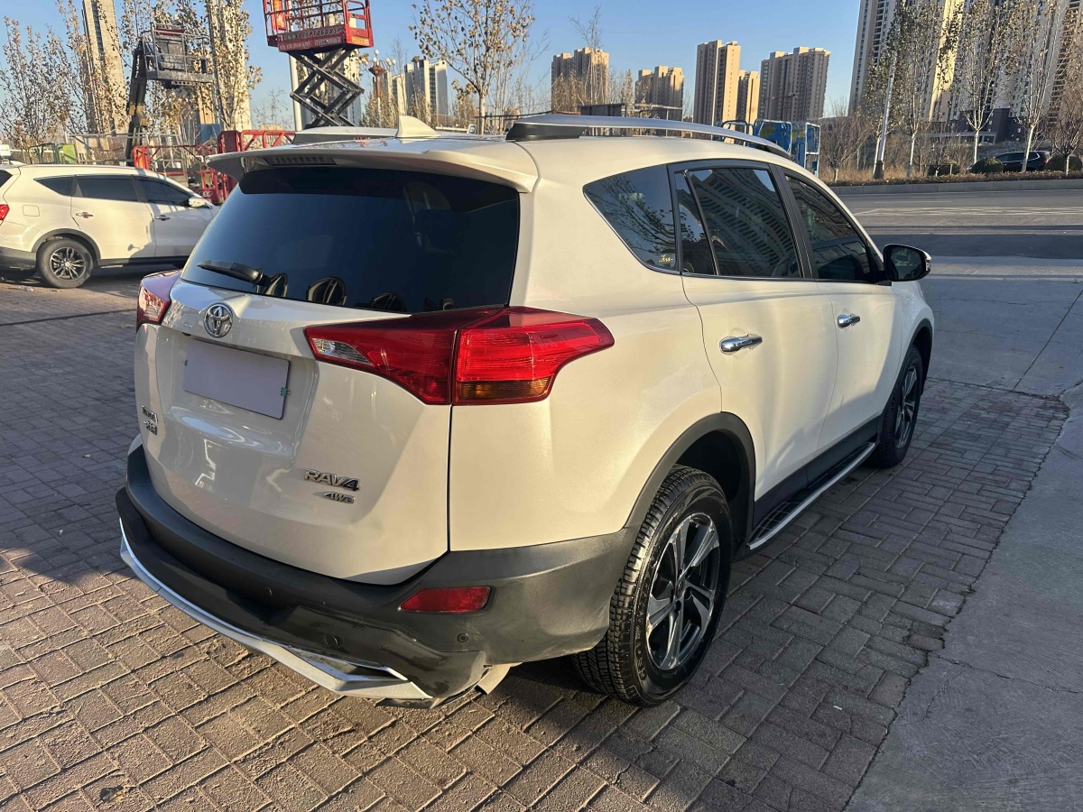 豐田 RAV4  2016款 榮放 2.0L CVT四驅(qū)新銳版圖片