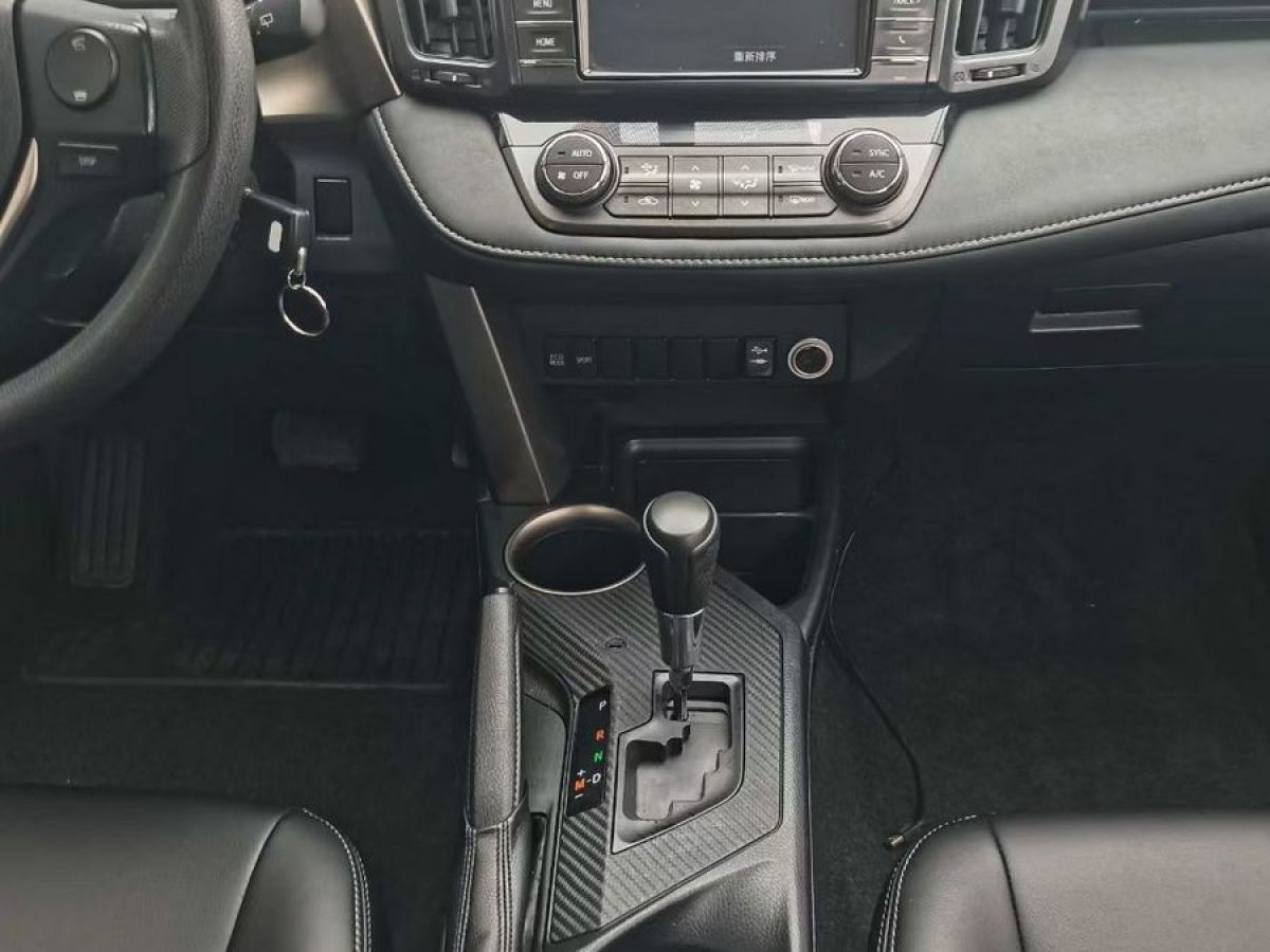 丰田 RAV4荣放  2015款 2.0L CVT两驱风尚版图片