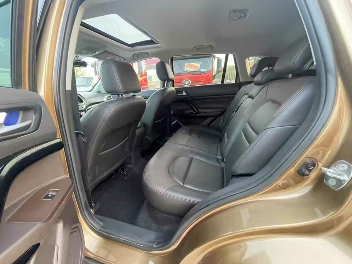 廣汽傳祺 GS5 Super  2016款 1.8T 自動四驅(qū)豪華導(dǎo)航版圖片