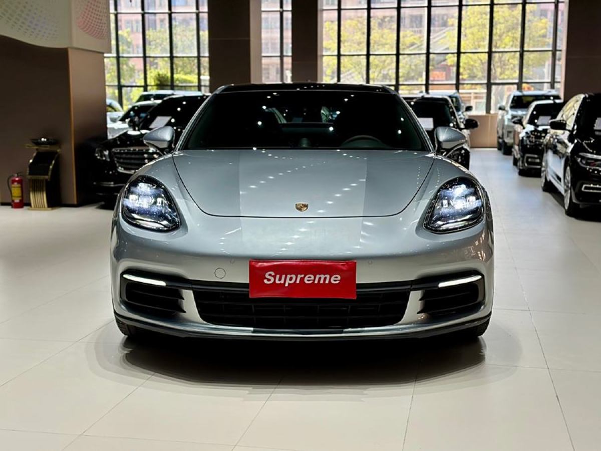 2018年3月保時(shí)捷 Panamera  2017款 Panamera 3.0T