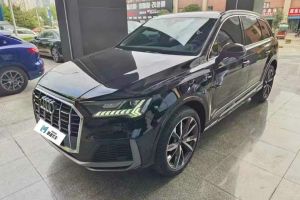 奧迪Q7 奧迪 45 TFSI quattro S line運(yùn)動(dòng)型