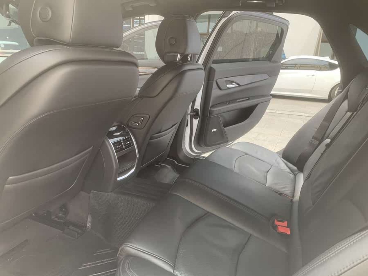 凱迪拉克 CT6  2017款 28T 豪華型圖片