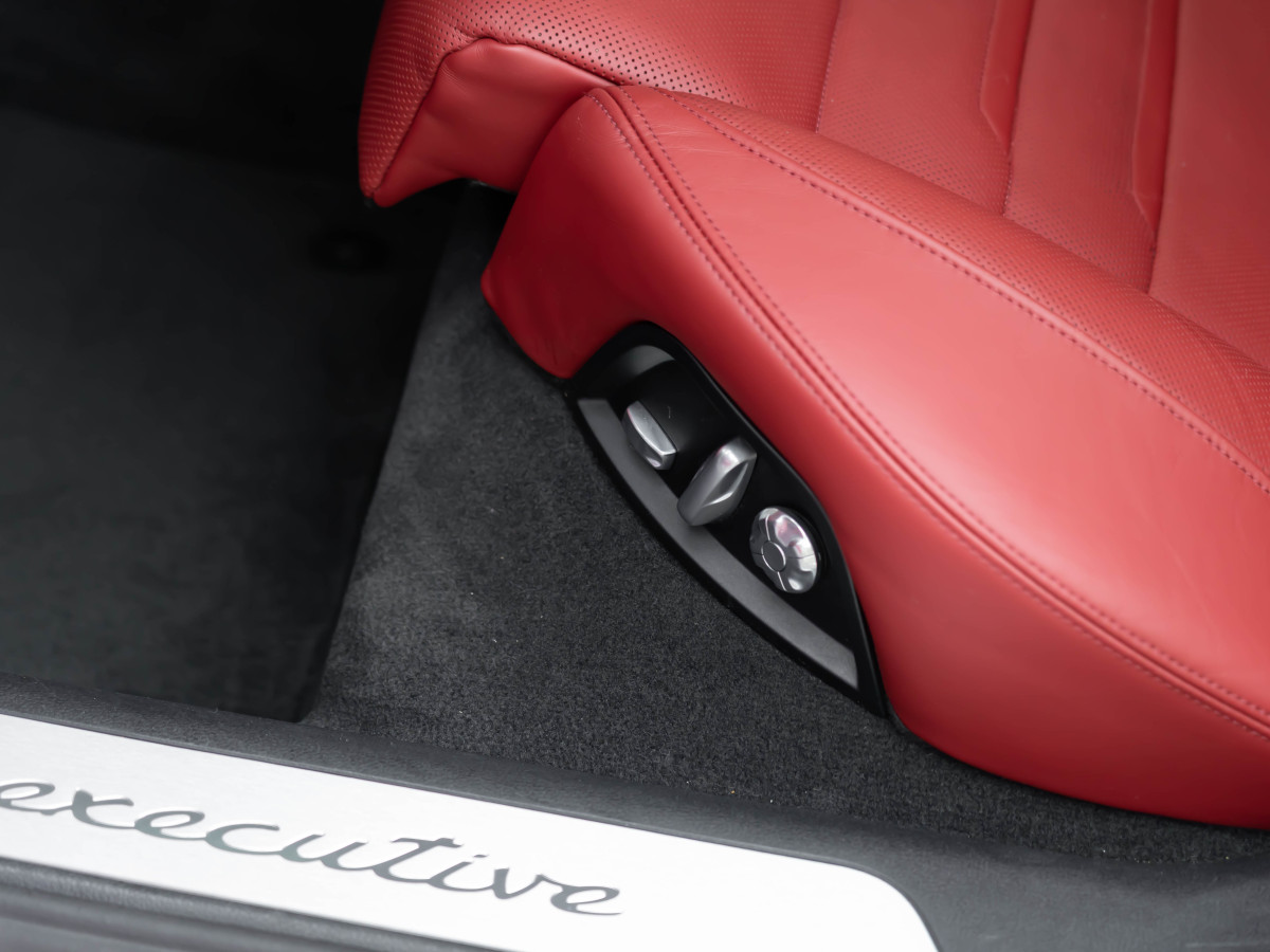 保時(shí)捷 Panamera  2021款 Panamera 4S 行政加長(zhǎng)版 2.9T圖片