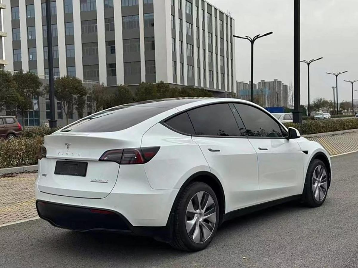 特斯拉 Model 3  2021款 改款 標(biāo)準(zhǔn)續(xù)航后驅(qū)升級版圖片