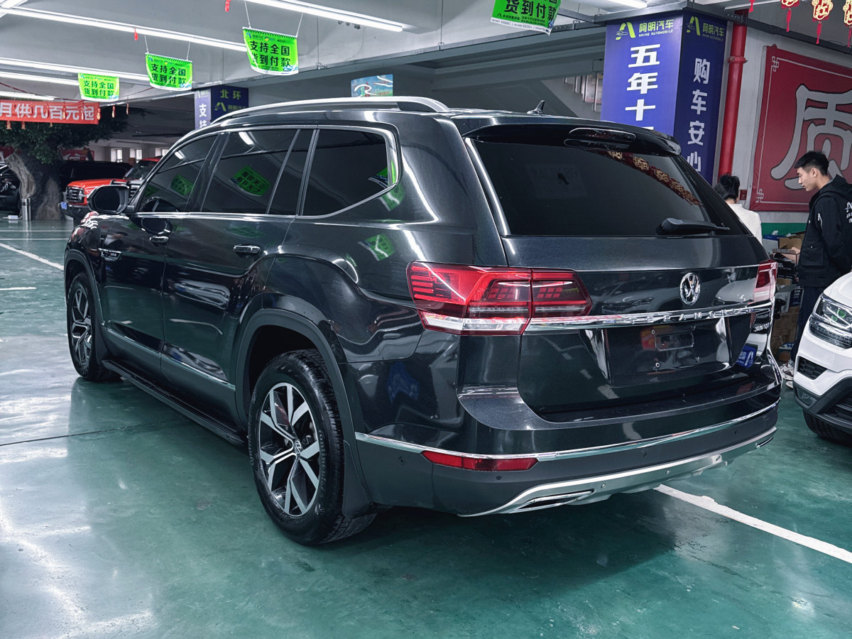 大眾 途昂  2023款 改款 380TSI 四驅(qū)尊崇旗艦版圖片