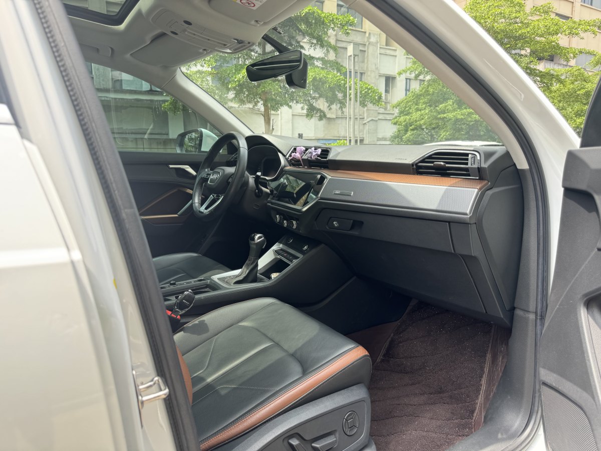 奧迪 奧迪Q3  2024款 35 TFSI 進(jìn)取致雅型圖片